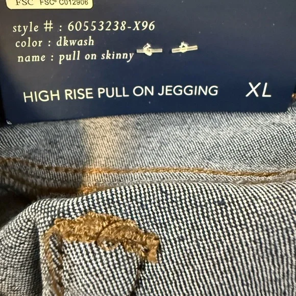 Isaac Mizrahi Jeans XL High Rise Pull On Jeggings Dark Wash Skinny Stretch NWT - Picture 8 of 9